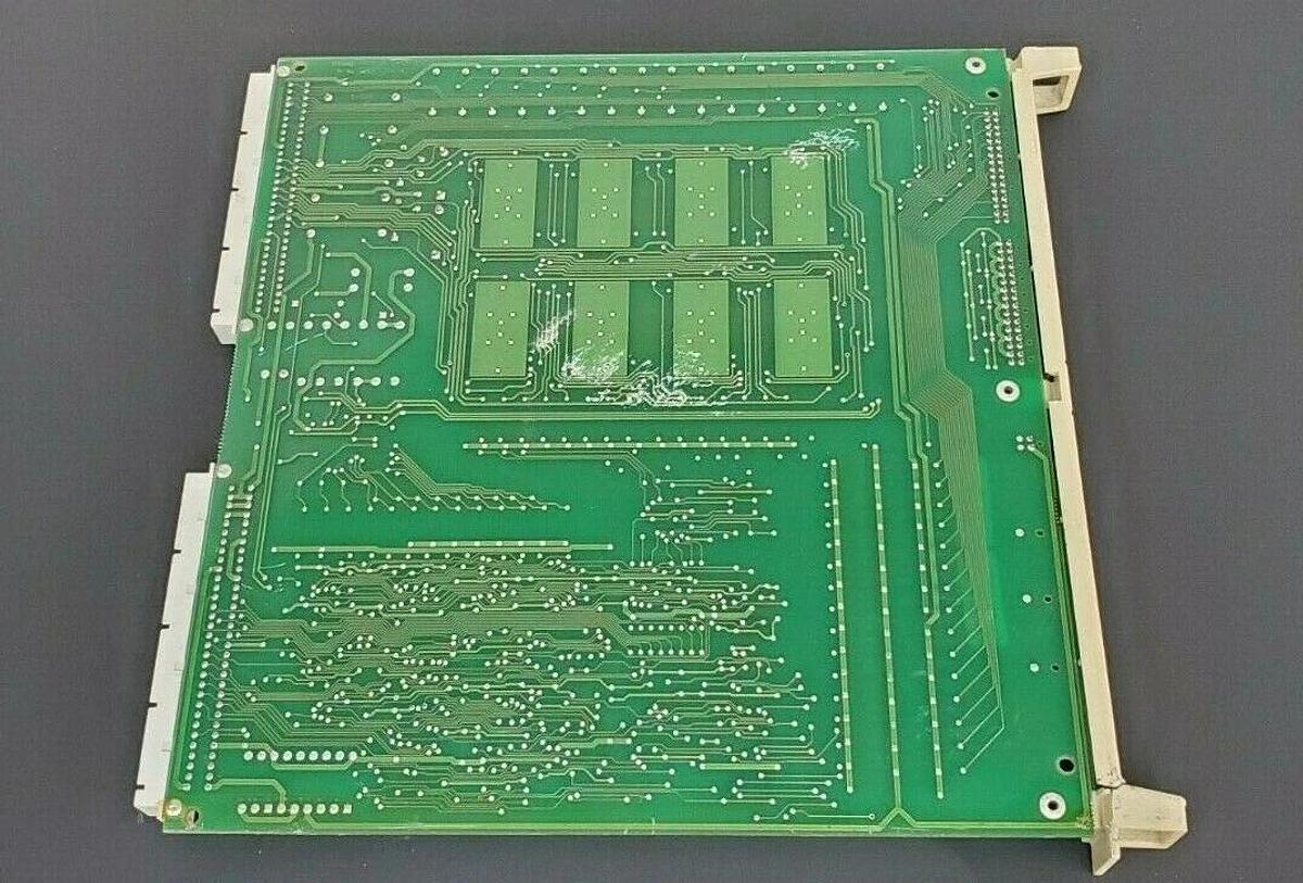 Used ABB DSQC 223 I/O BOARD YB560103-BD/3 P/N: 560103BD REV. 007 3HAB 2214-8/3