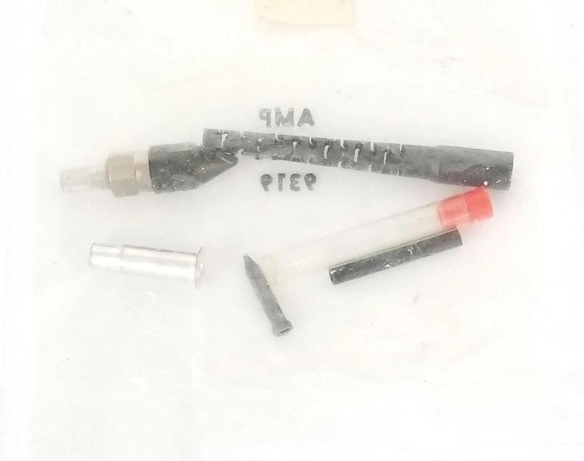 Used NEW TYCO AMP 501030-1 CONNECTOR KITS 9319 FSMA-II 125UM