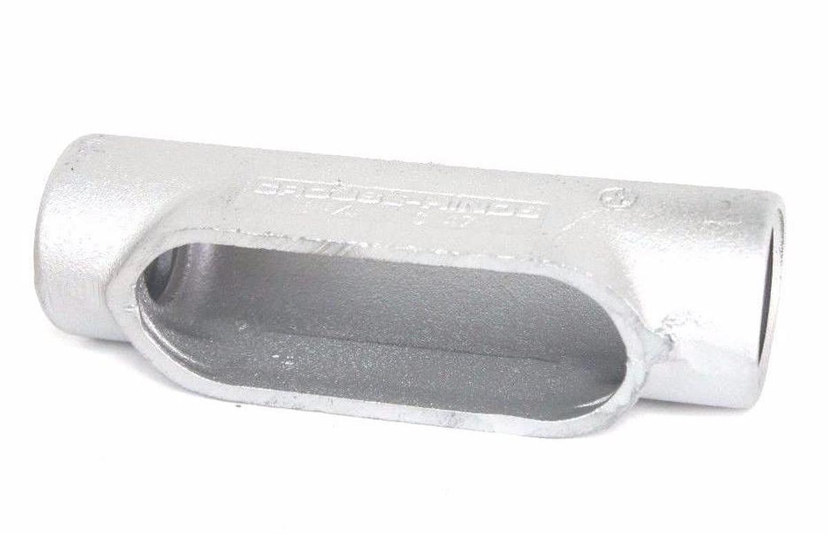 Used NEW COOPER CROUSE HINDS C47 CONDUIT BODY FORM C, 1-1/4"