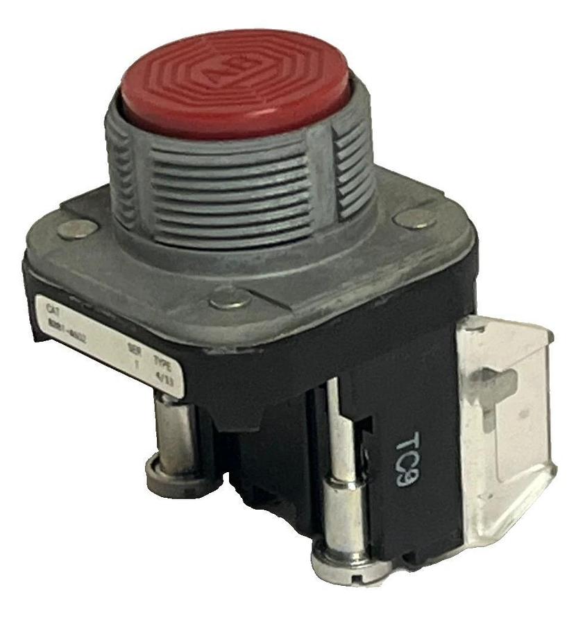 Allen-Bradley 800T-A6D2 Ser. T 30mm Momentary Push Button - Flush Head - Red