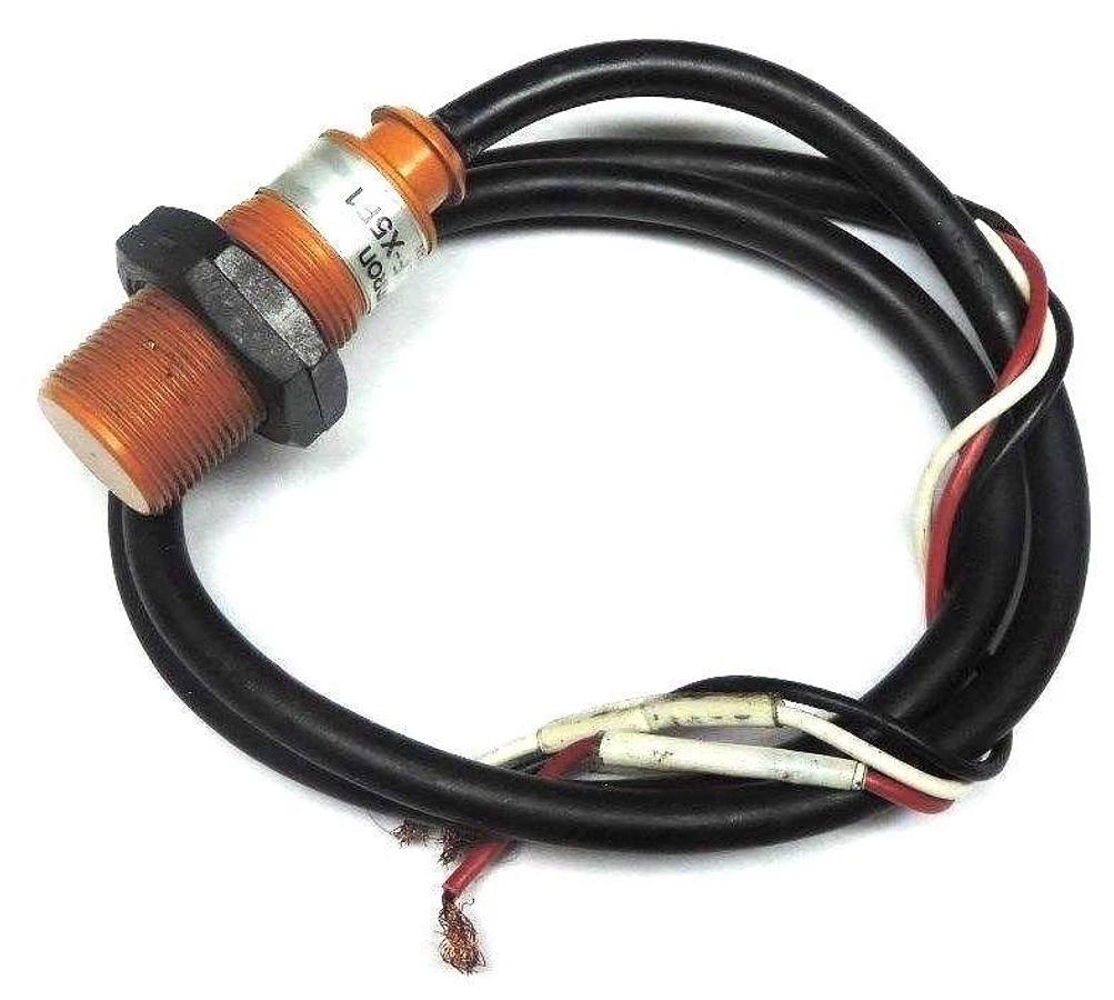 Used OMRON E2F-X5F1 PROXIMITY SWITCH 12-24VDC, E2FX5F1