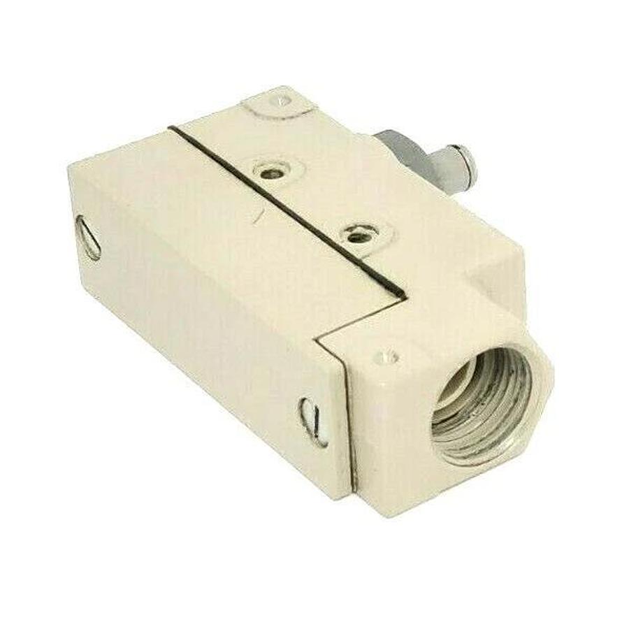Used OMRON ZE-Q-2S LIMIT SWITCH ZEQ2S, 10A 250VAC