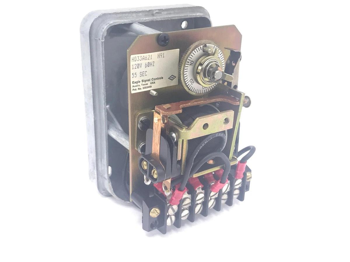 Used NIB EAGLE SIGNAL HD33A621 ELECTRIC RESET TIMER 120V 60Hz, 55SEC TIME