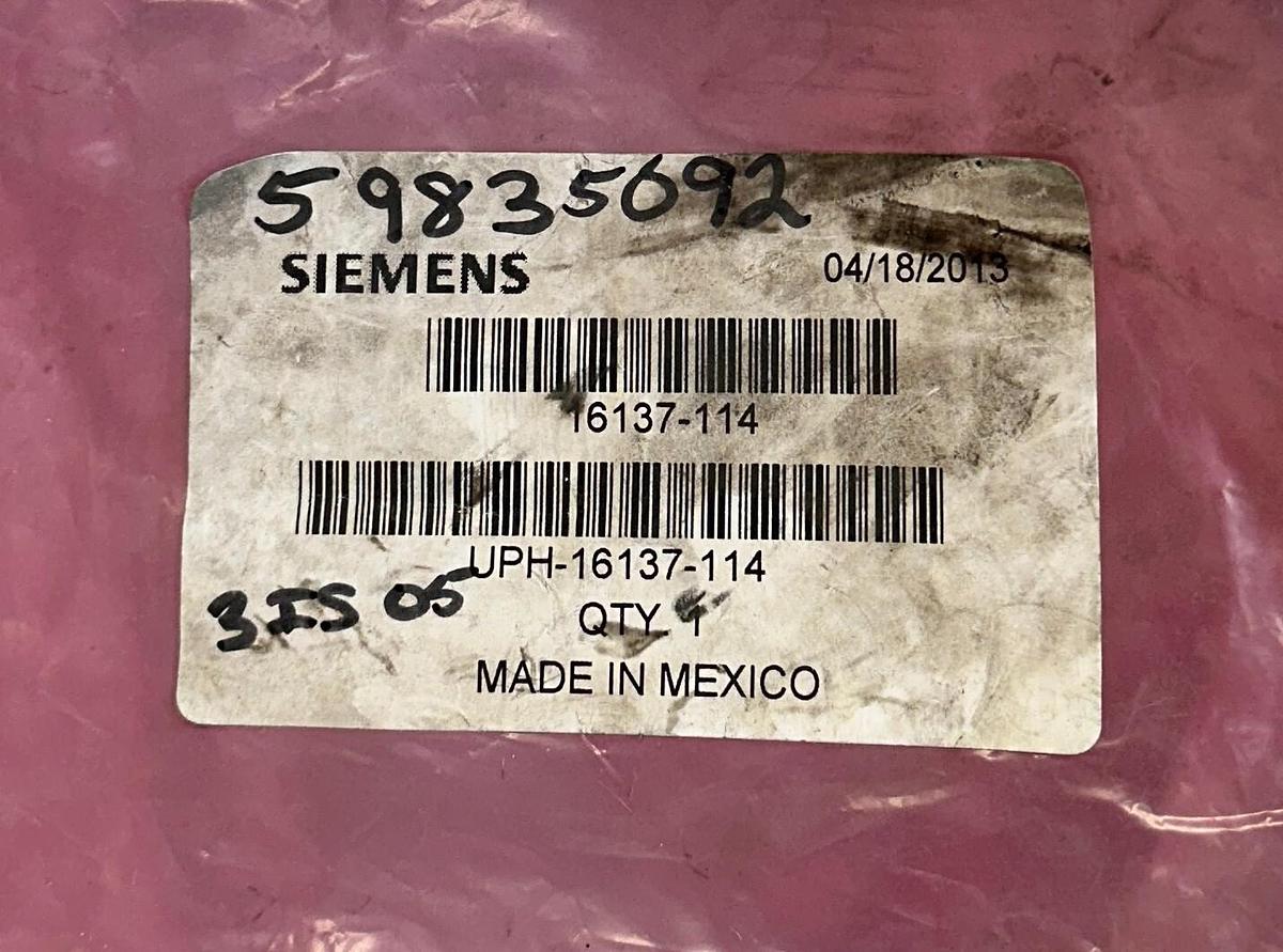 Used SIEMENS MOORE 16137-114 16137114 INTERCONNECT COMMUNICATION CABLE 600VAC 3m NSMP