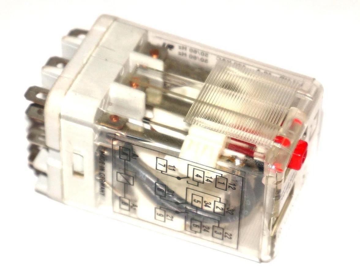 NIB ALLEN BRADLEY 700-HB33A1-1 CONTROL RELAY 10A 120VAC 3PDT SER. A 700HB33A11