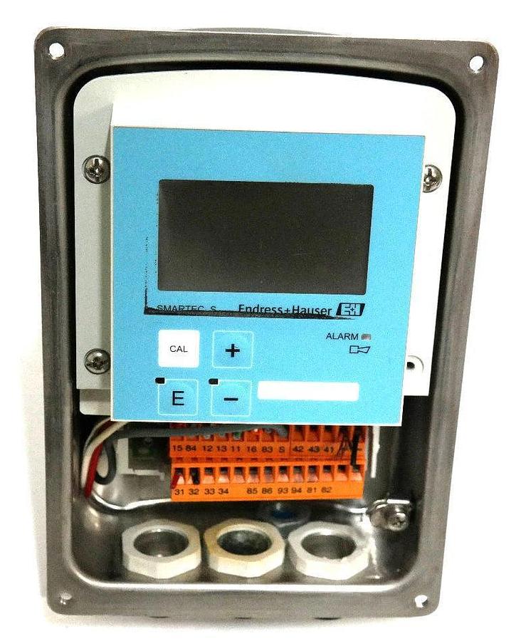 Used ENDRESS HAUSER CLD134-PCS158AA1 SMARTEC-S CONDUCTIVITY TRANSMITTER W/ SENSOR
