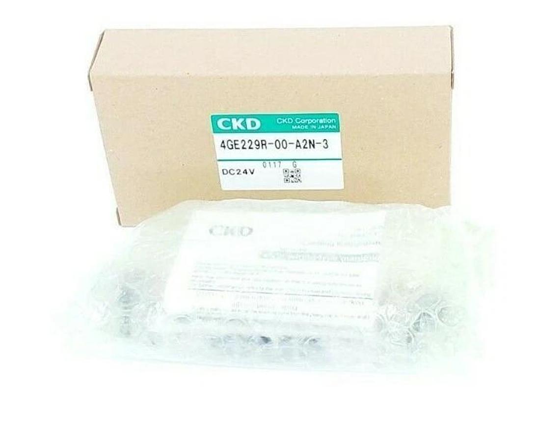 Used NIB CKD 4GE229R-00-A2N-3 SOLENOID VALVE 4GE229R00A2N, DC24V