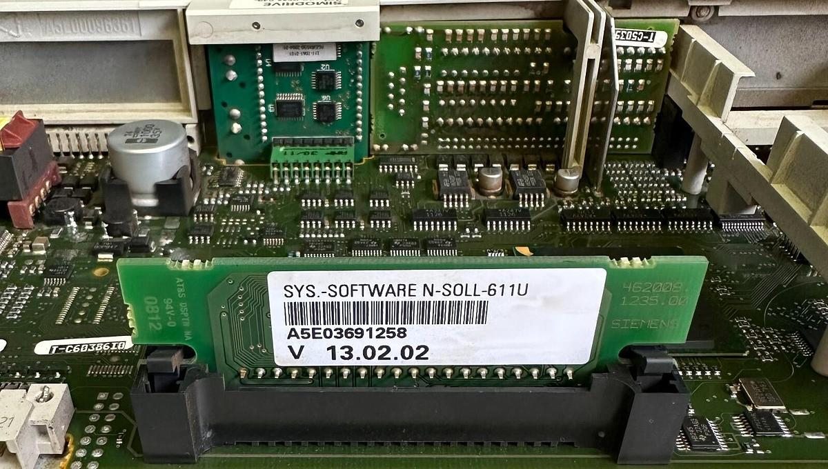Used SIEMENS 6SN1118-0NH01-0AA1 / 6SN11180NH010AA1 SIMODRIVE VER. G 2-AXIS ENCODER