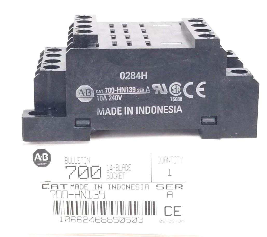 NIB ALLEN BRADLEY 700-HN139 14-BLADE SOCKET 700HN139, SER. A