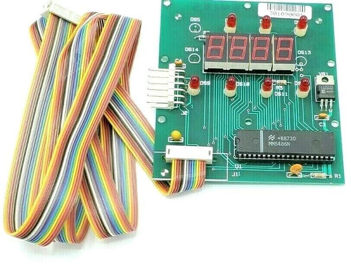 Used UNIVERSAL DYNAMICS C-2492-D-3075 REV. 1 4 DIGIT DISPLAY W/CABLE C2492D3075