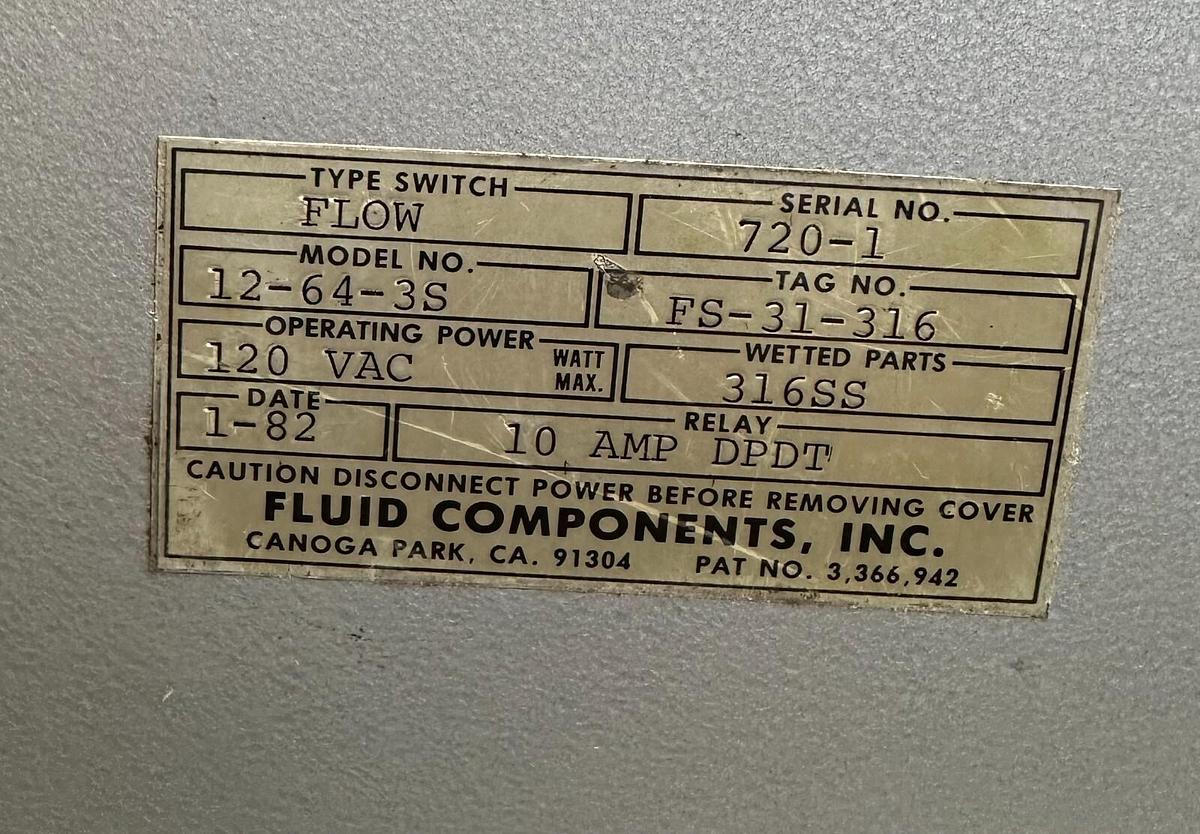 Used NEW FLUID COMPONETS INC. 12-64-3S / 12643S FLOW SWITCH FS-31-316 120Vac 10A