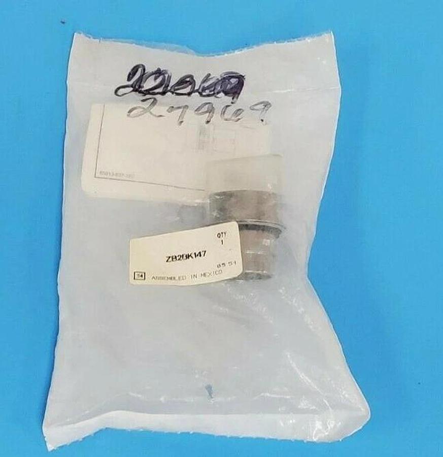 Used NEW TELEMECANIQUE ZB2BK147 SELECTOR SWITCH