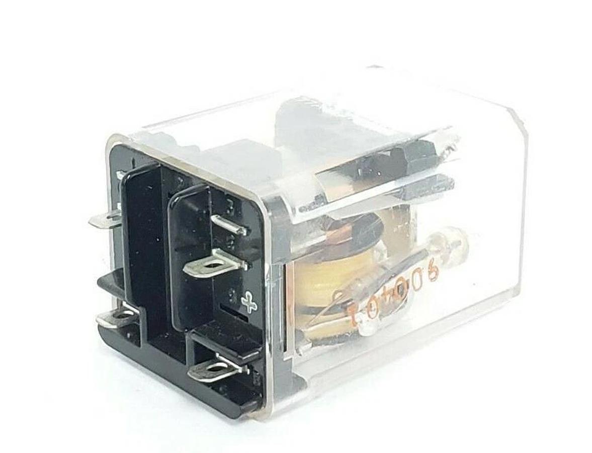 Used COMPUTER COMPNENTS KUE4057 RELAY 0027 177A1927P003