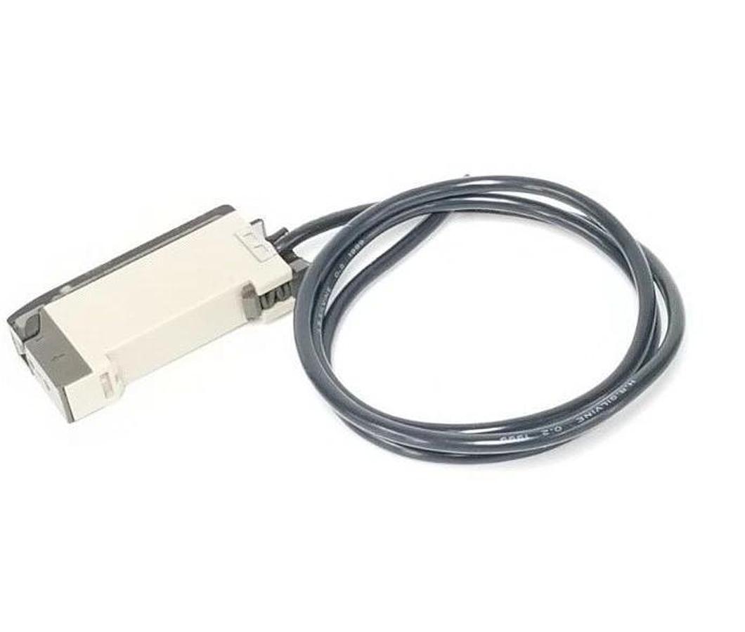 Used OMRON E3X-H11 PHOTOELECTRIC SENSORS 10-30VDC, E3XH11, 30'' LEAD