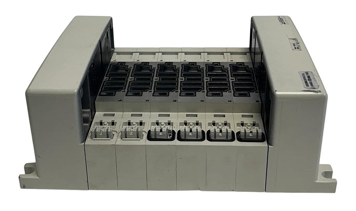 SMC VVSQC41-0603FSD0 / VVSQC410603FSD0 PNEUMATIC VALVE MANIFOLD BASE 6-SLOT NSNP