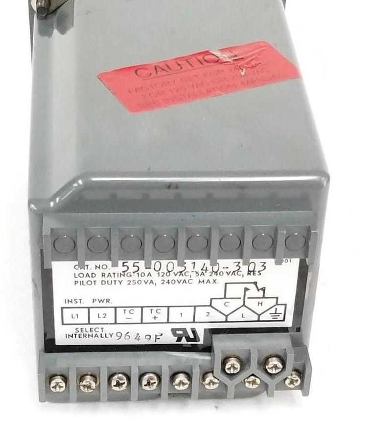 Used FENWAL 55-003140-303 TEMPERATURE CONTROLLER 0-800 DEG. F, 240V, 55003140303