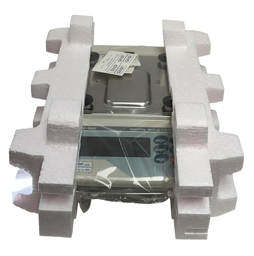 A&D COMPANY GF-2000 / GF2000 GF SERIES PRECISION BALANCE SCALE 2100g MAX NSMP