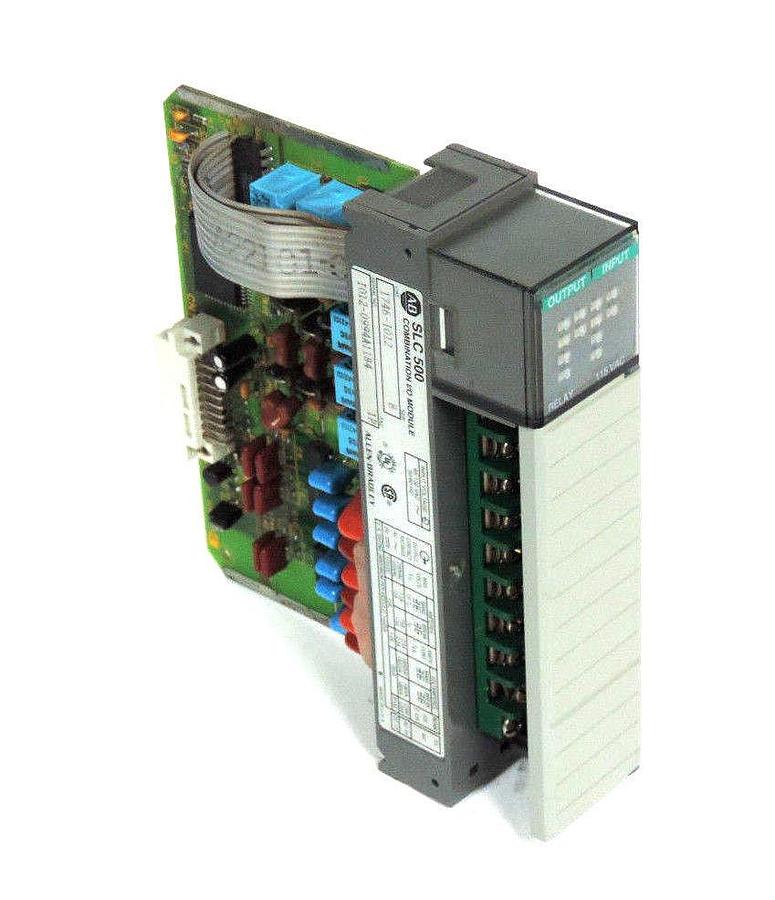 Used ALLEN BRADLEY 1746-IO12 I/O MODULE SER. B FAC. 1P 1746IO12