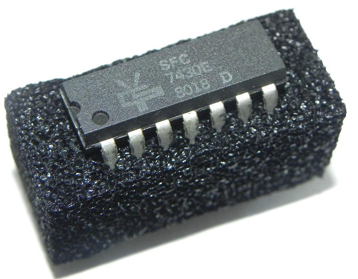 Used SFC 7430E 8018 D PROCESSOR CHIP