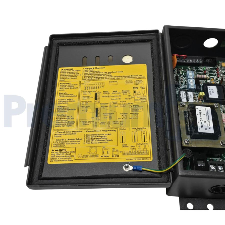 Used STI Omron LCC-FB-AC1-U | 70027-1000 Safety Light Curtain Controller 115VAC NSNP