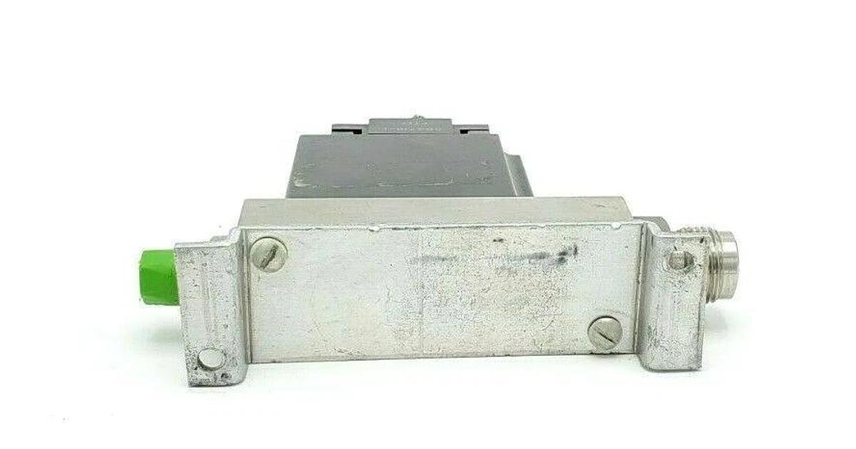 Used TYLAN FC-261 10 SLPM MASS FLOW CONTROLLER 150PSIG FC-261-10SLPM-02