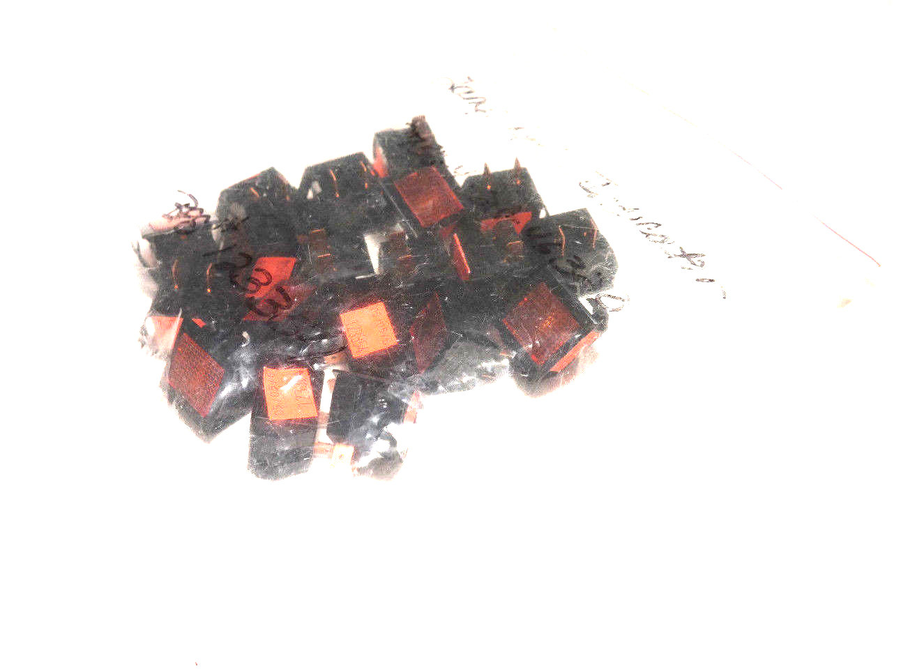Used LOT OF 19 NEW SOLICO 2570-4-20-46320 INDICATOR LAMPS 125V, ~.3W, 257042046320