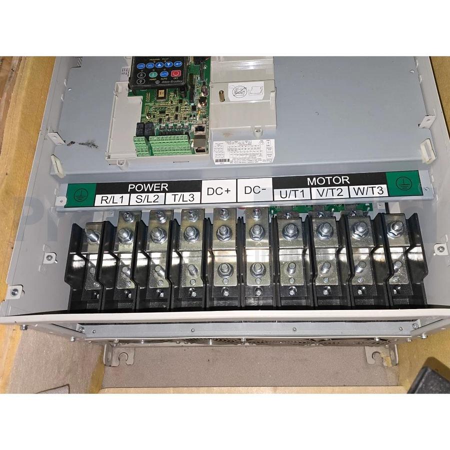 Used ALLEN BRADLEY 22C-D370A103 /A PowerFlex 400 FAN & PUMP AC DRIVE 300HP 480VAC 3PH