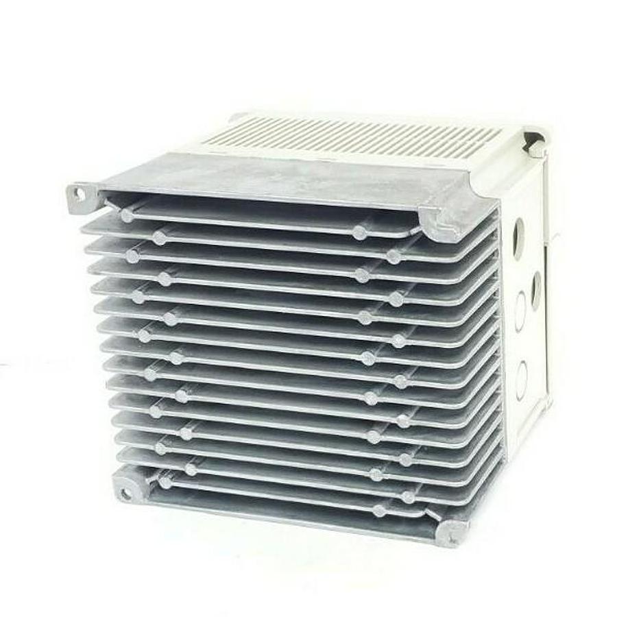 Used ALLEN BRADLEY 1305-BA03A-HA2 AC DRIVE SER. B 3 PH 1HP 0.75KW W/ 1201-HA2