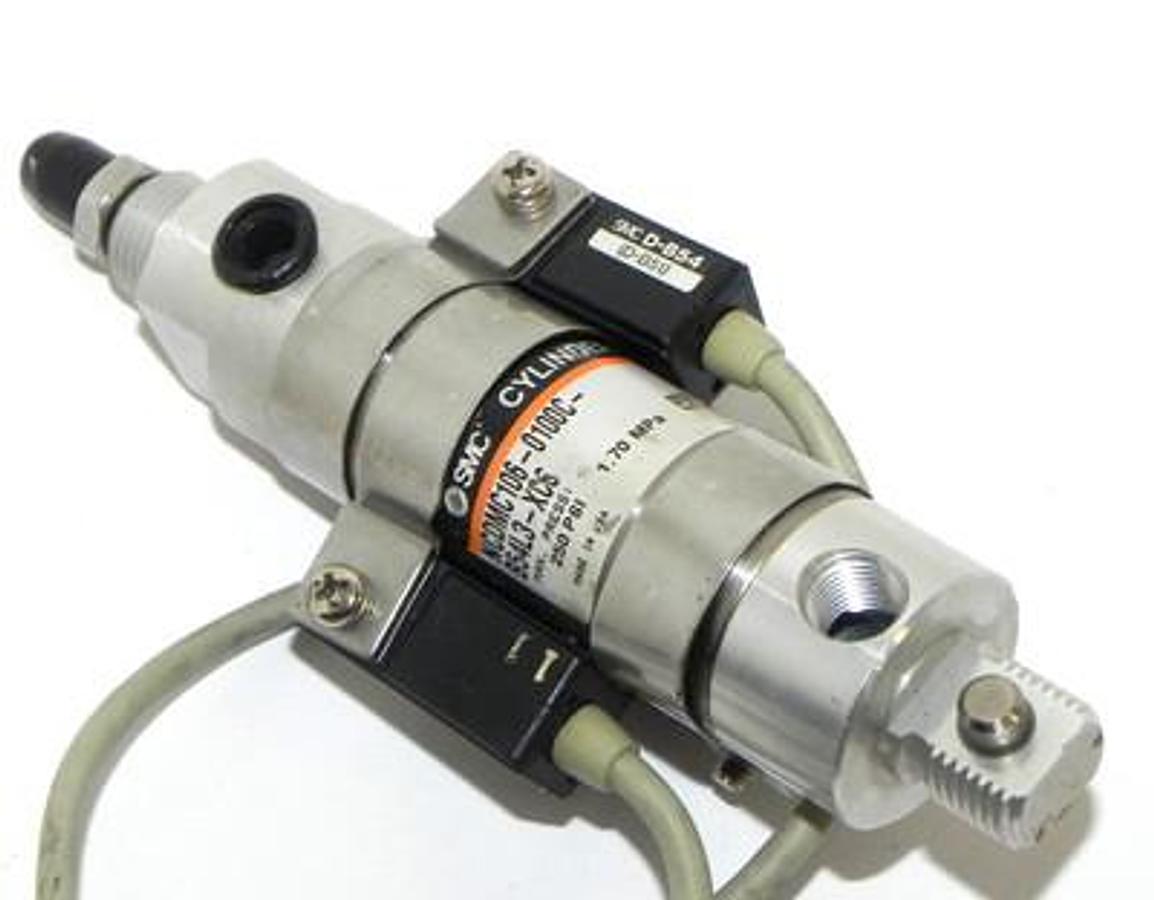 Used NEW SMC NCDMC106-0100C-B54L3-XC6 CYLINDER W/ THREE D-B54 (D-B51) SWITCHES