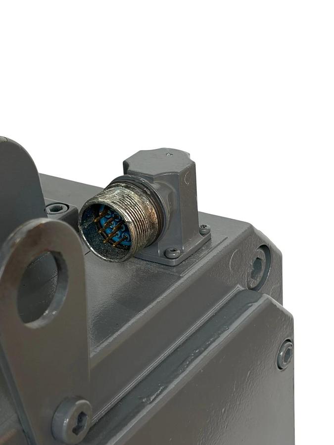 Refurbished Siemens 1FT6105-8AF71-4SH0 Simotics AC Servo Motor 5600 RPM 50 Nm Rebuilt