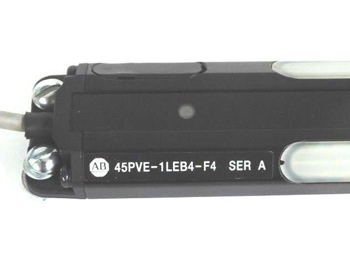 Used ALLEN BRADLEY 45PVE-1LEB4-F4 PHOTOELECTRIC SENSOR SER A 45PVA1LEB4F4