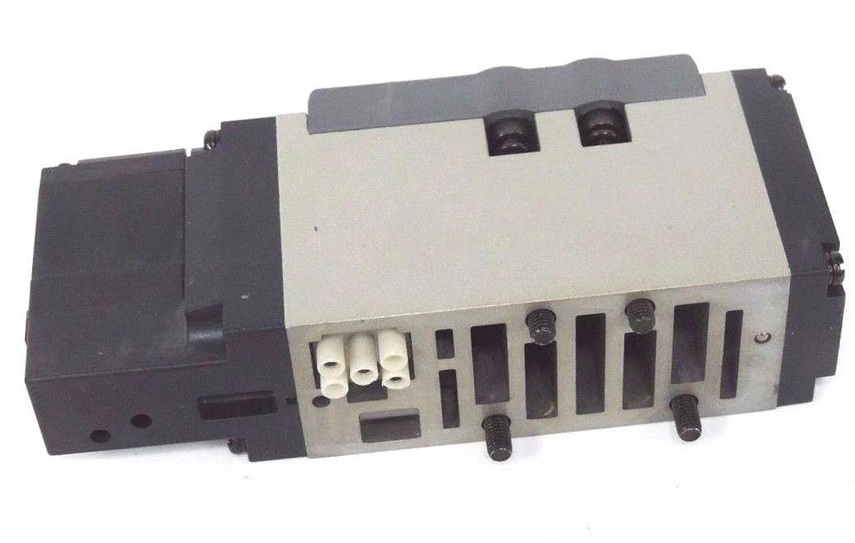 NEW SMC VSS8-6-FG-S-1Z-V1 VALVE VSS86FGS1ZV1 WATTS: 2.3 AMPS: 0.03 VOLTS: 110VAC