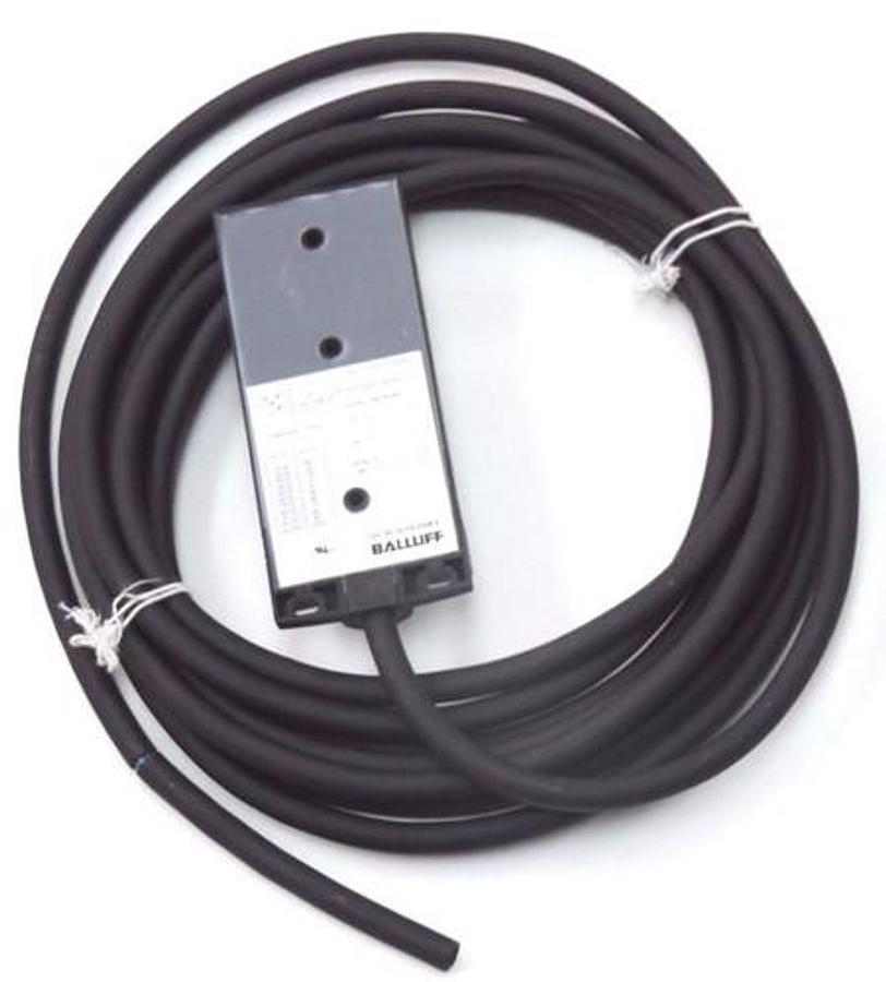 NEW BALLUFF C04 T8L-00-PB-050M-E INTERFACE BLOCK 8 PORT 5 POLE, 130670, 120V