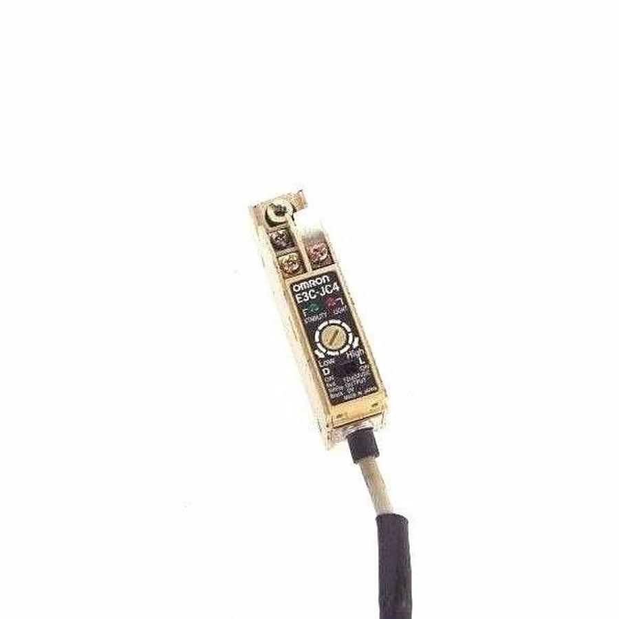 Used OMRON E3C-JC4 PHOTOELECTRIC SEPARATE AMPLIFIER 12-24VDC 2M