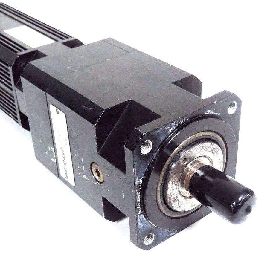 Used LUST PSM-N3-20R84-112 SERVO MOTOR W/ NEUGART PL90S/OP2/OP6 GEAR BOX 1:15 PL90S