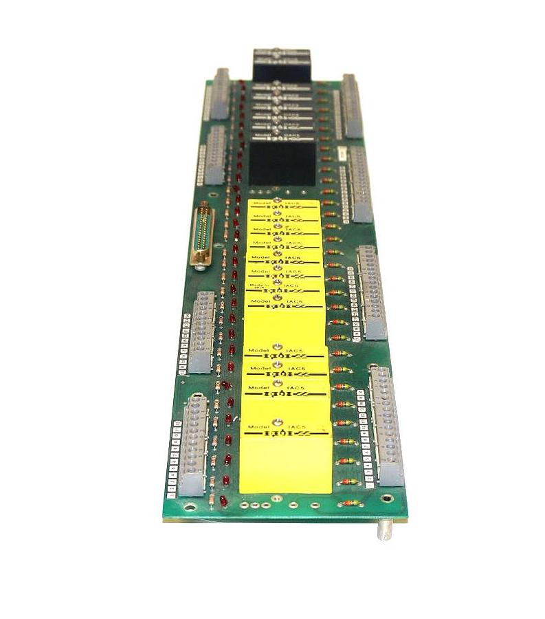 Used UNICO 307-0881 I/O FANNING STRIP BOARD 32 POSITION W/ 12 IAC5 & 8 OAC5 MODULES