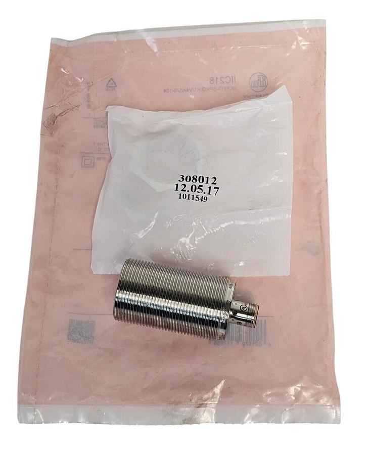 Used NEW IFM IIK3010-BPKG/K1/V4A/US-104 INDUCTIVE SENSOR IIC218
