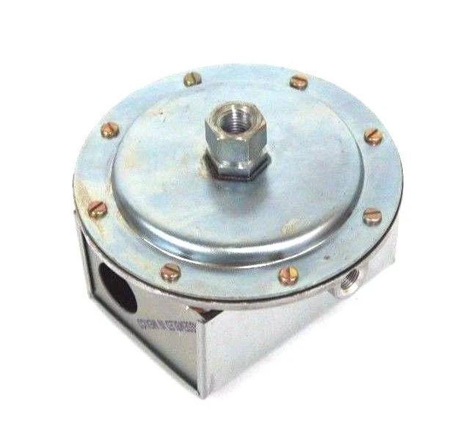 Used NIB HONEYWELL C645A 1055 GAS/AIR PRESS. SWITCH 5 TO 35" WATER SPDT SWITCHING