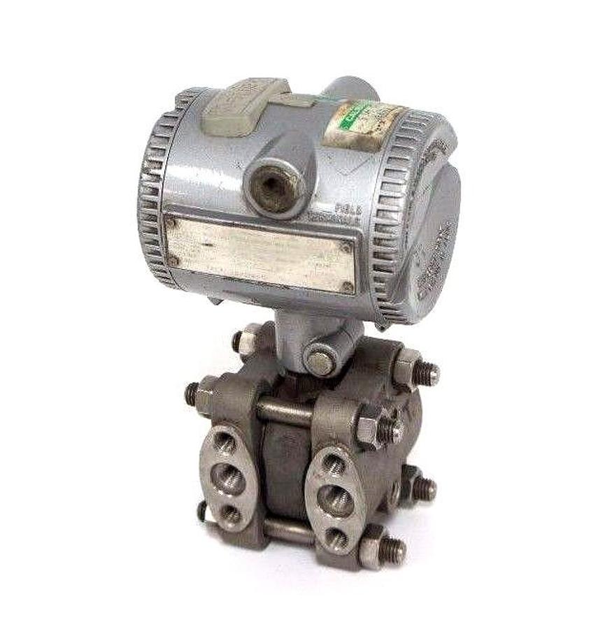 Used BAILEY PTSDDC122BB210B DIFFERENTIAL PRESSURE TRANSMITTER W/ 109834, 6640211