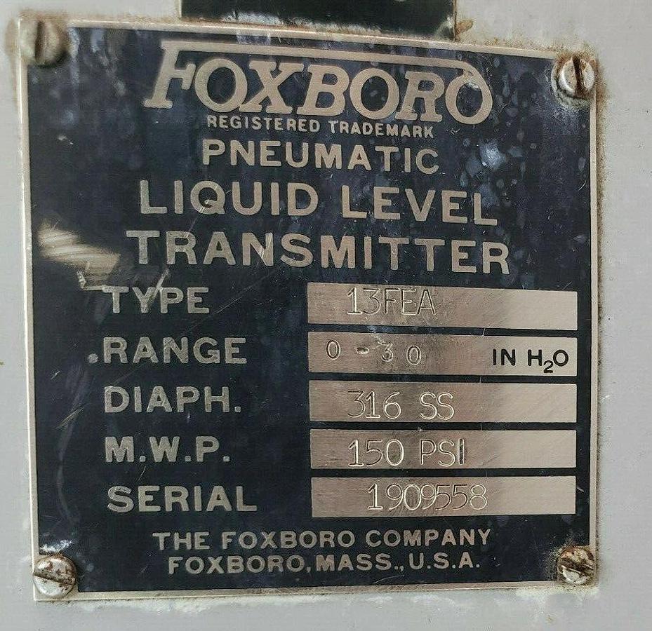 Used FOXBORO 13FEA PNEUMATIC LIQUID LEVEL TRANSMITTER 0-30IN. H2O, 150PSI MWP, 316SS