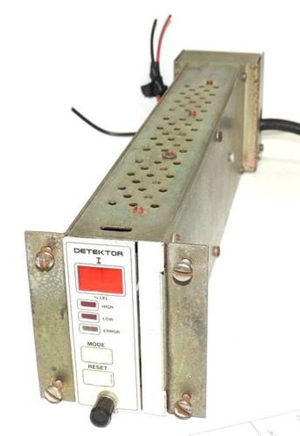 Used DETEKTOR I COMBUSTIBLE GAS DETECTION SYSTEM PANEL ROSEMOUNT ANALYTICAL 624303