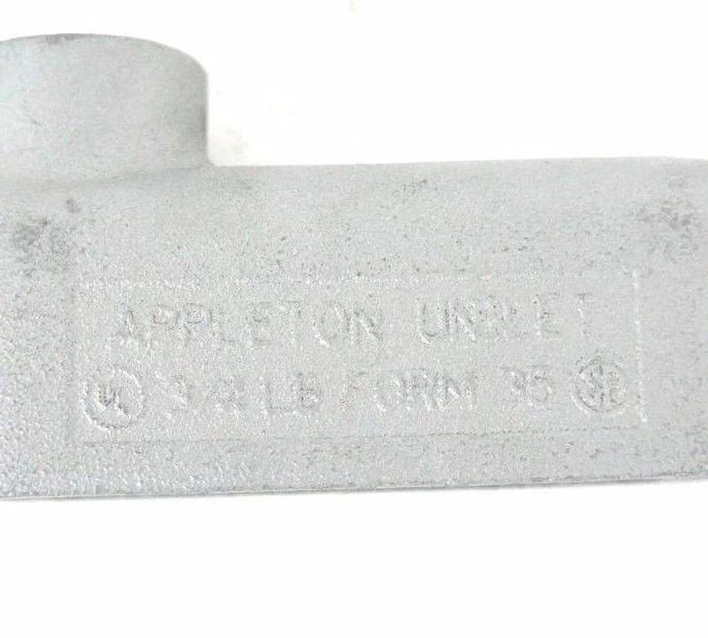 LOT OF 13 NEW APPLETON UNILET 3/4" FORM 35 ELBOW ENCLOSURES 6 AWG MAX, 7.5 CU IN