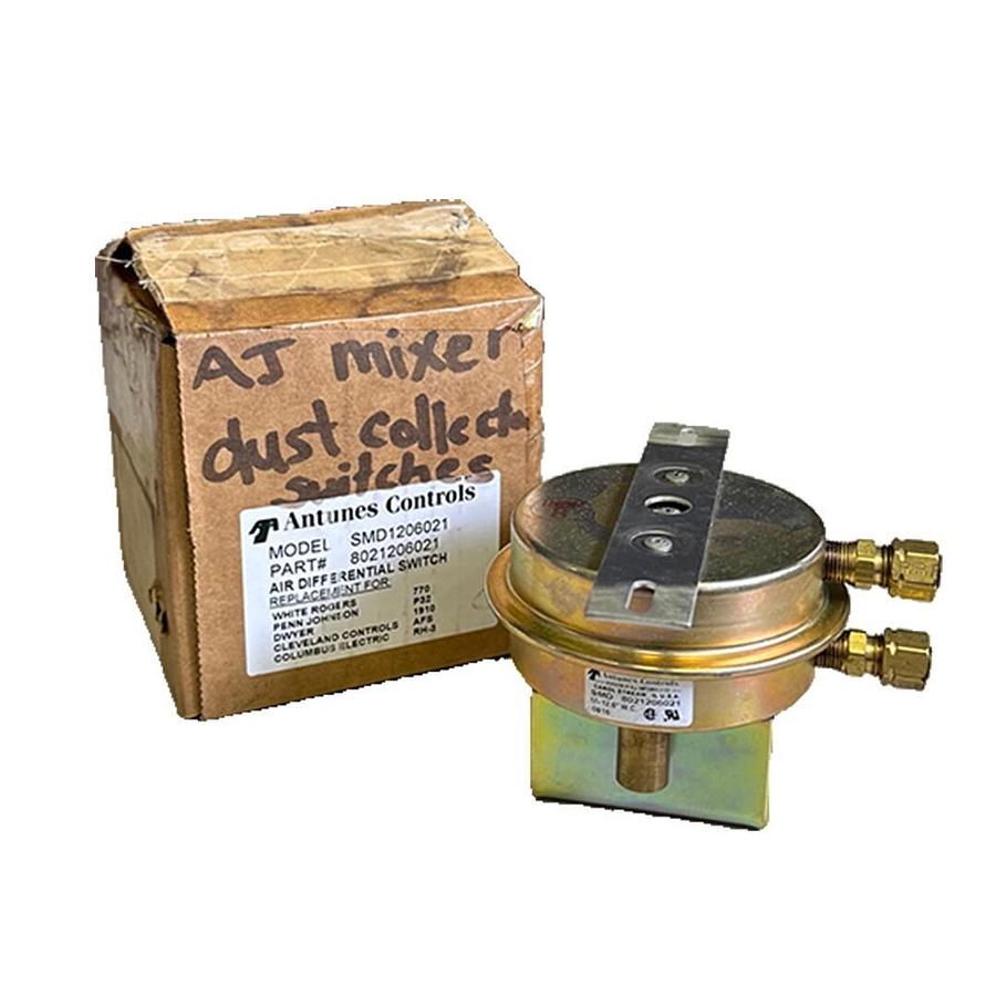 Used NEW AUTOTUNES CONTROLS 8021206021 / SMD1206021 AIR DIFFERENTIAL SWITCH .17-12''