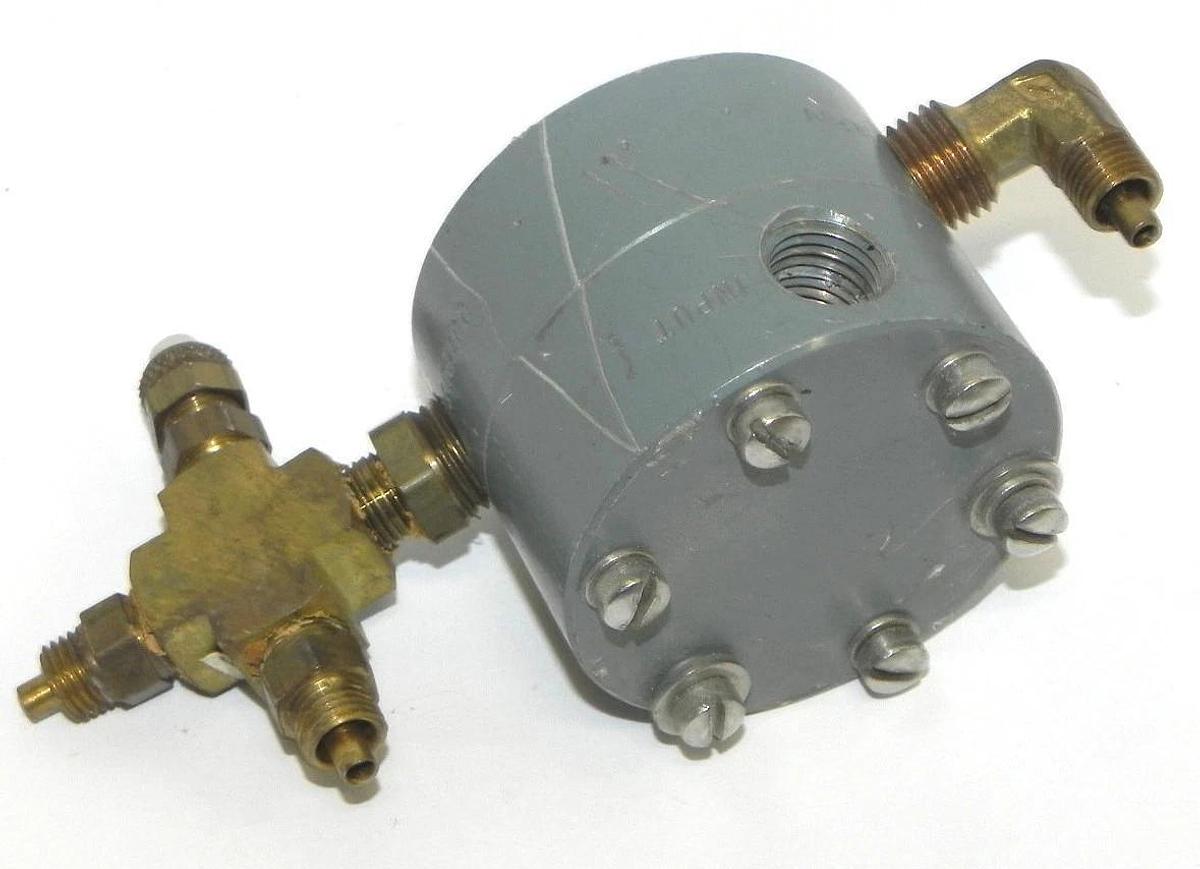 Used MOORE PRODUCTS MODEL 58S HIGH PRESSURE SELECTOR RELAY B/M 12530S2