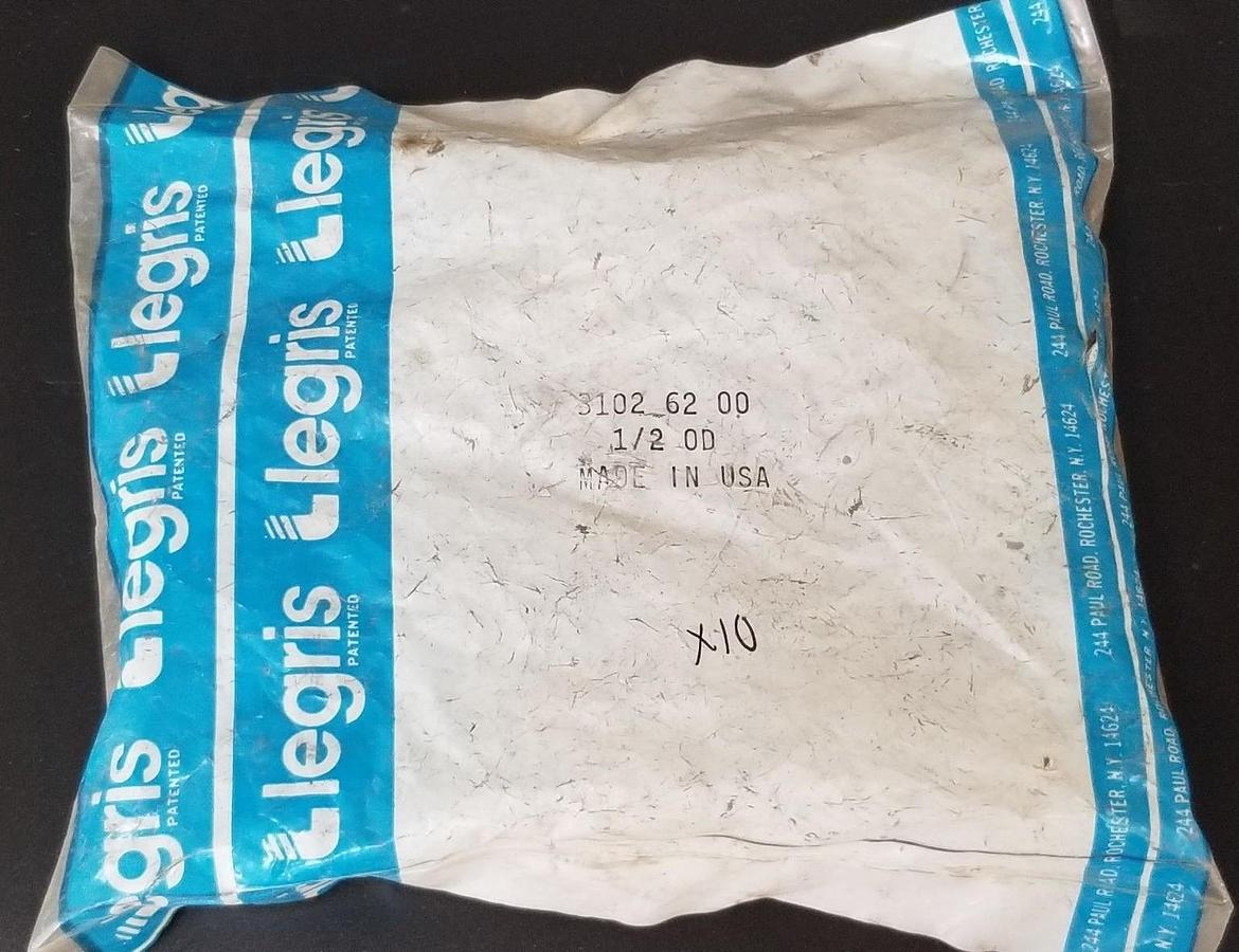 Used BAG OF 10 NEW LEGRIS 3102 62 00 UNION ELBOWS, 1/2" OD, 31026200