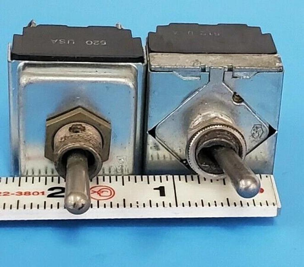 Used LOT OF 2 CUTLER-HAMMER TOGGLE SWITCHES, 512, 520