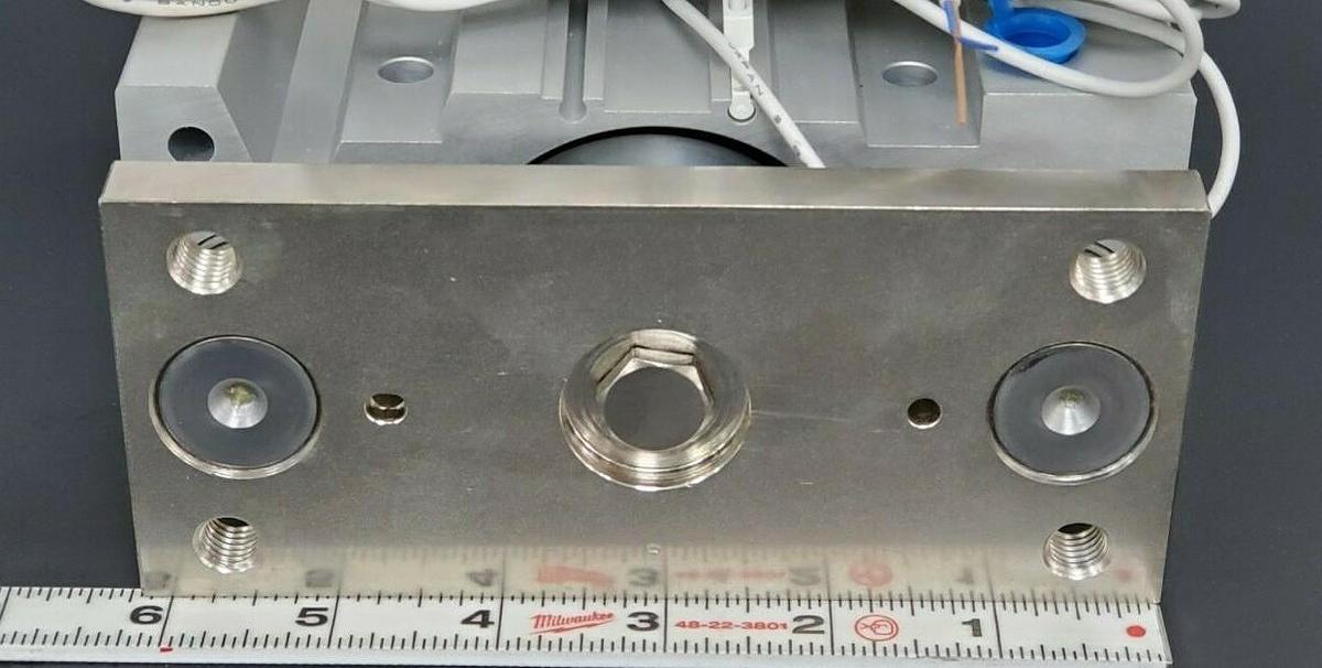 Used NEW SMC MGPM63-30Z-M9BWVZ MGP-Z SERIES CYLINDER MGPM6330ZM9BWVZ MAX. 1.0MPa