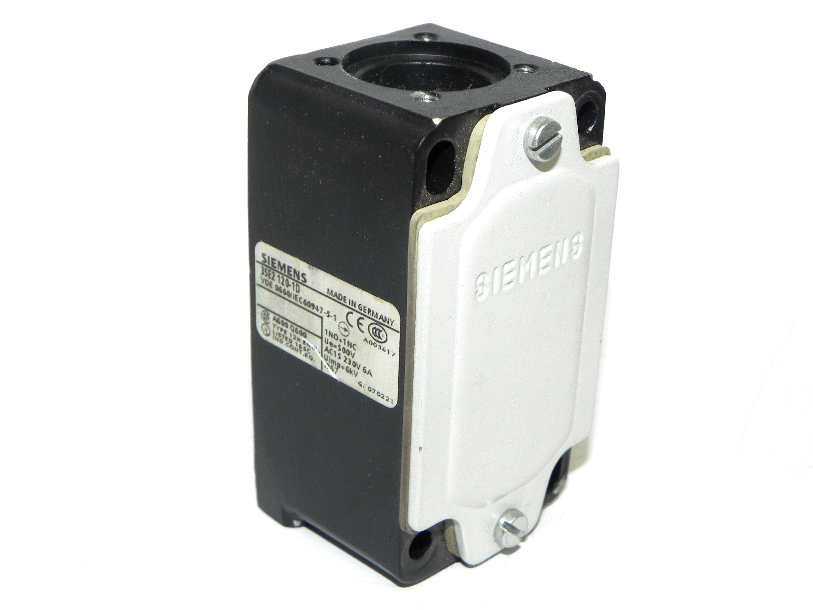 Used SIEMENS 3SE2 120-1D LIMIT SWITCH ROLLER PLUNGER 1NO+1NC,SNAP-ACT