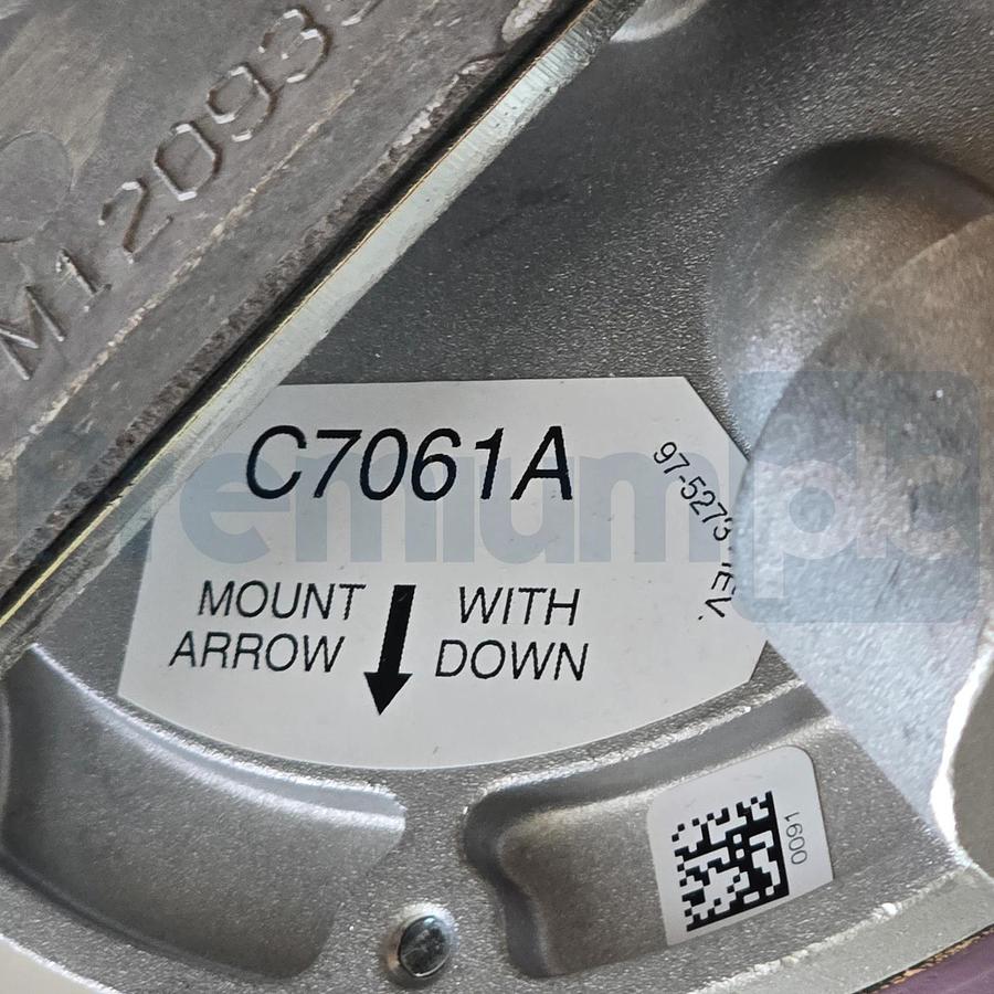 Honeywell C7061A1012 Dynamic Self-Check UV Flame Detector 3/4" SIL3 C7061 A 1012 85267148528