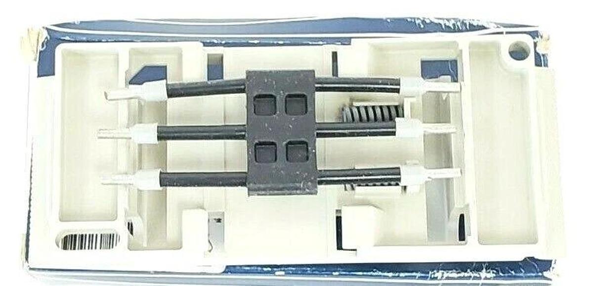 Used LOT OF 3 NIB TELEMECANIQUE GK2AF01 MOUNTING PLATES 025596